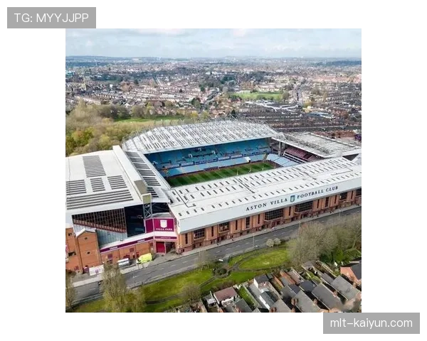 英超俱乐部文化遗产保护：历史球场改造与现代化需求